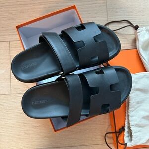 Hermes Chypre Black Leather Sandals EU 39